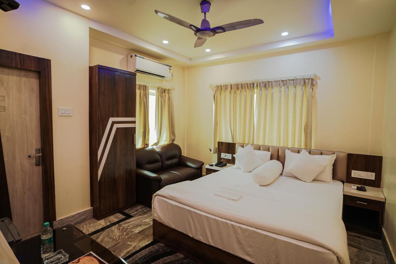 Silver Sand Eco Resort !! Beachfront !! With Biggest Pool And Huge Open Area !! Ideal For Weddings !! Couple Friendly !! Mandarmani Bagian luar foto