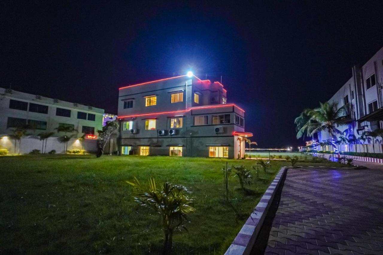 Silver Sand Eco Resort !! Beachfront !! With Biggest Pool And Huge Open Area !! Ideal For Weddings !! Couple Friendly !! Mandarmani Bagian luar foto