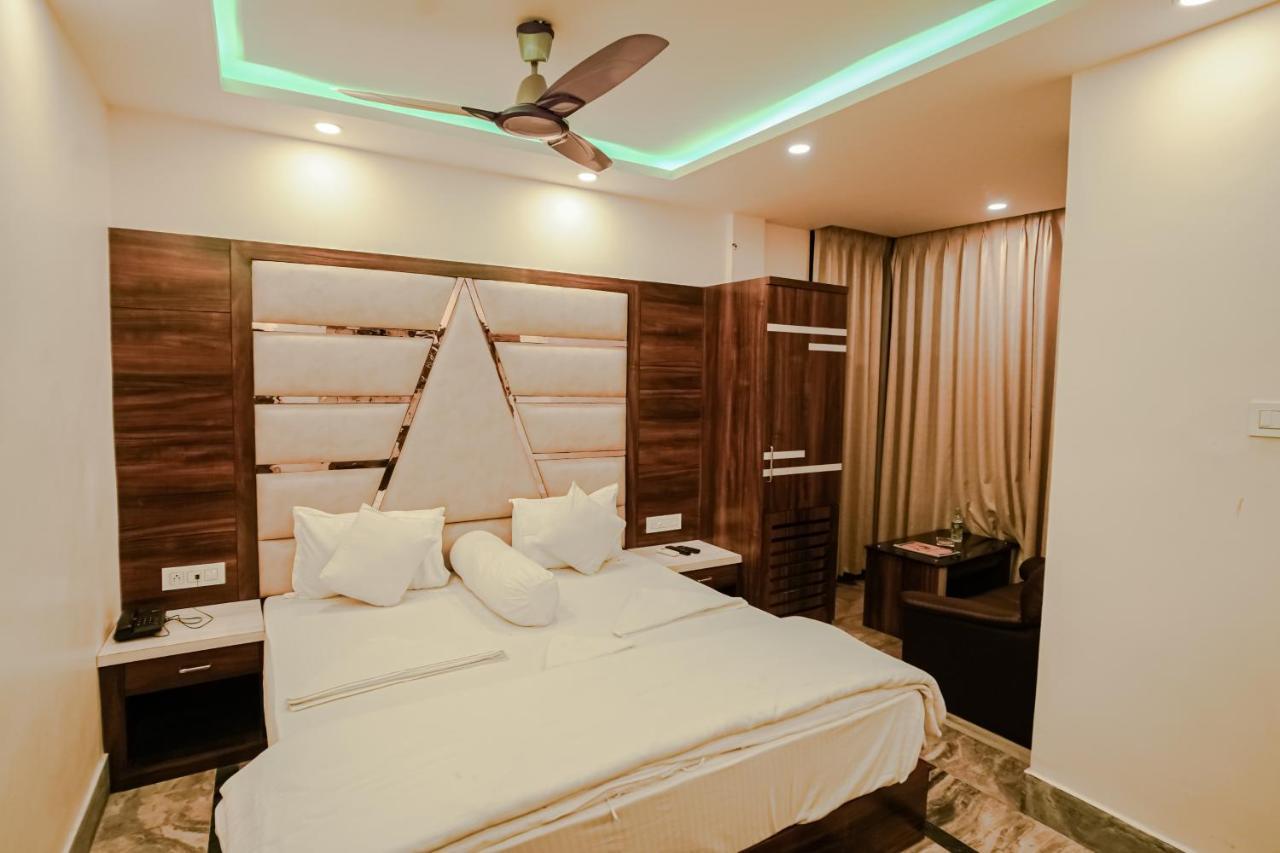 Silver Sand Eco Resort !! Beachfront !! With Biggest Pool And Huge Open Area !! Ideal For Weddings !! Couple Friendly !! Mandarmani Bagian luar foto