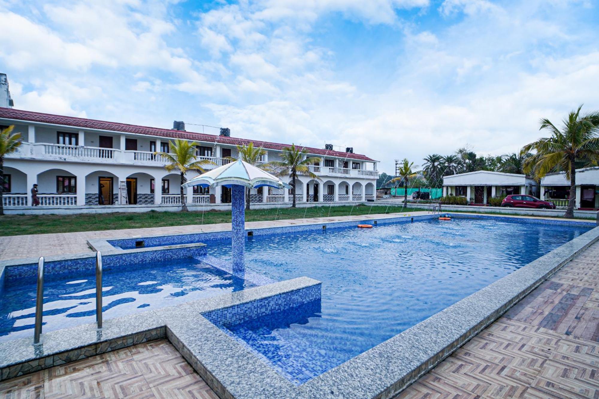 Silver Sand Eco Resort !! Beachfront !! With Biggest Pool And Huge Open Area !! Ideal For Weddings !! Couple Friendly !! Mandarmani Bagian luar foto